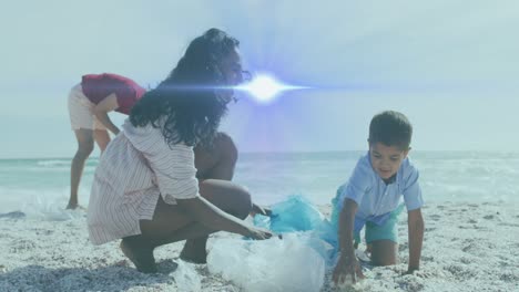 animación de luces sobre sonrientes padres hispanos y hijo recogiendo basura de la playa