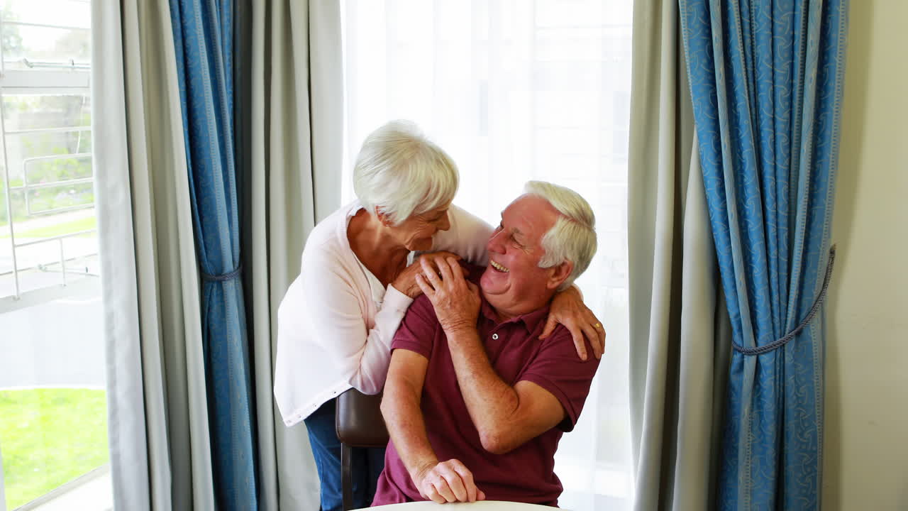 은퇴한 사람들이 함께 모이는 것