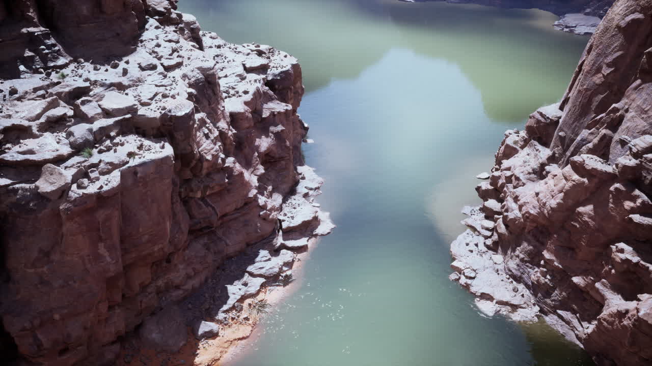 협곡 과 강 을 공중 에서 볼 수 있다