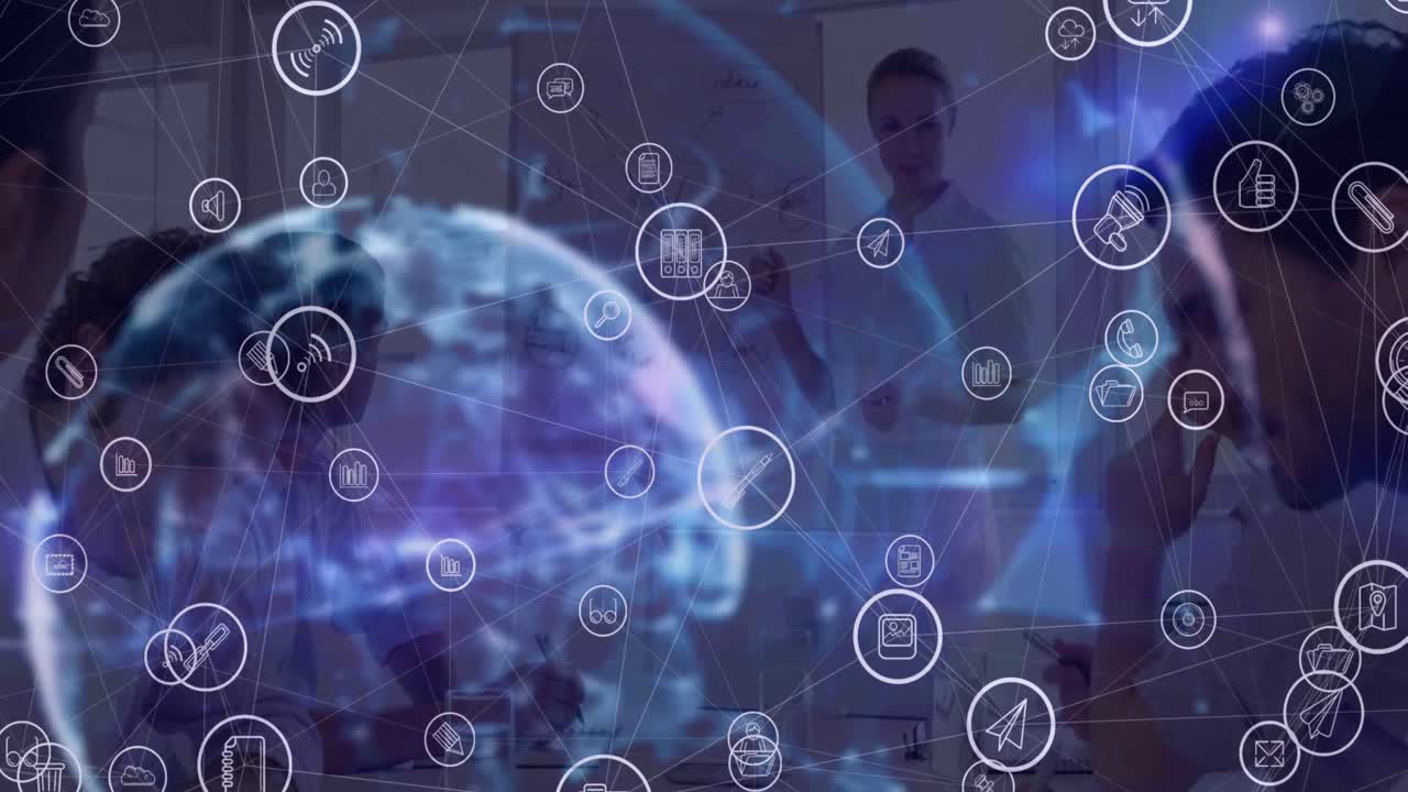 red de iconos digitales sobre mujer de negocios dando una presentación en la sala de reuniones en la oficina