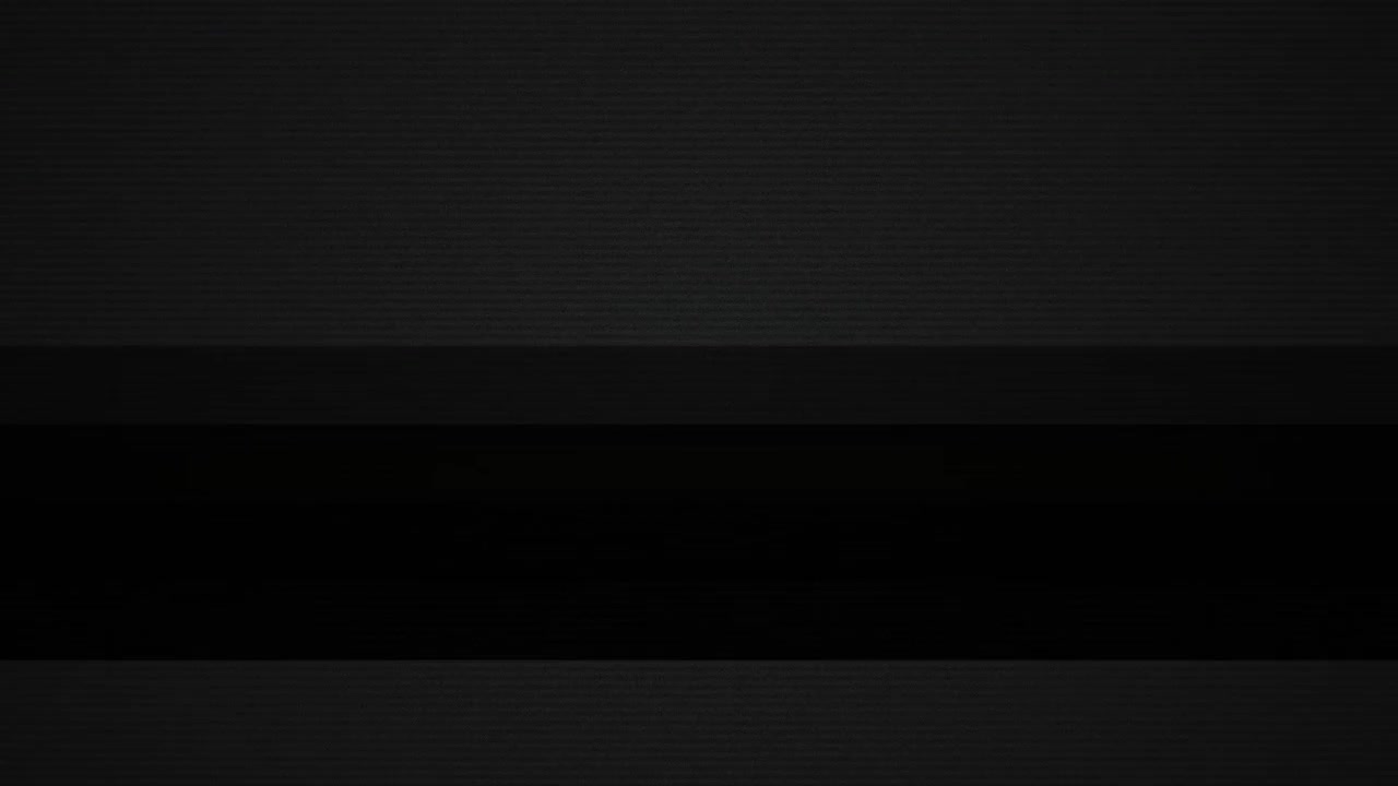 Abstrakt digital glitch-effekt med mørke horisontale linjer.