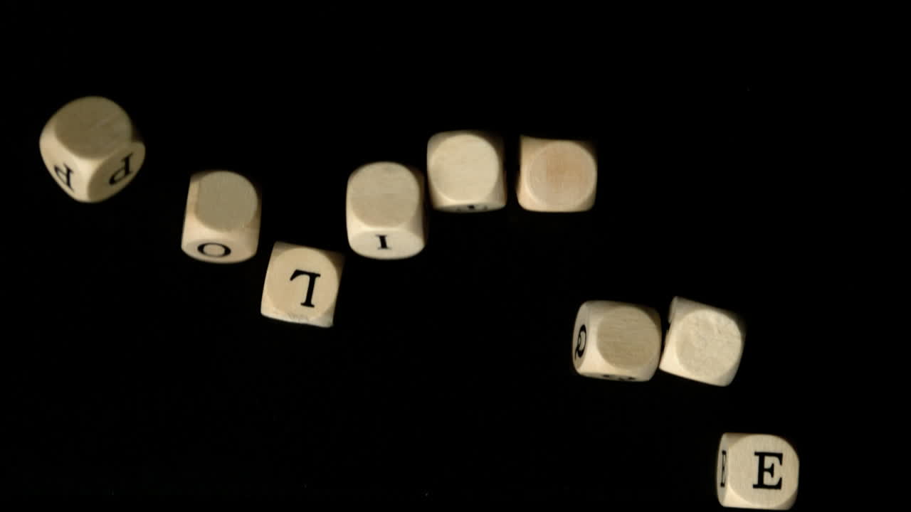 dados políticos cayendo juntos