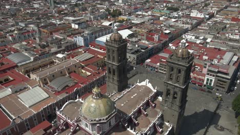 Basilica-Cathedral-historic-central-Puebla-city,-Mexico,-Unesco-Heritage