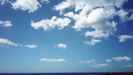 nubes en un lapso de tiempo de movimiento rápido