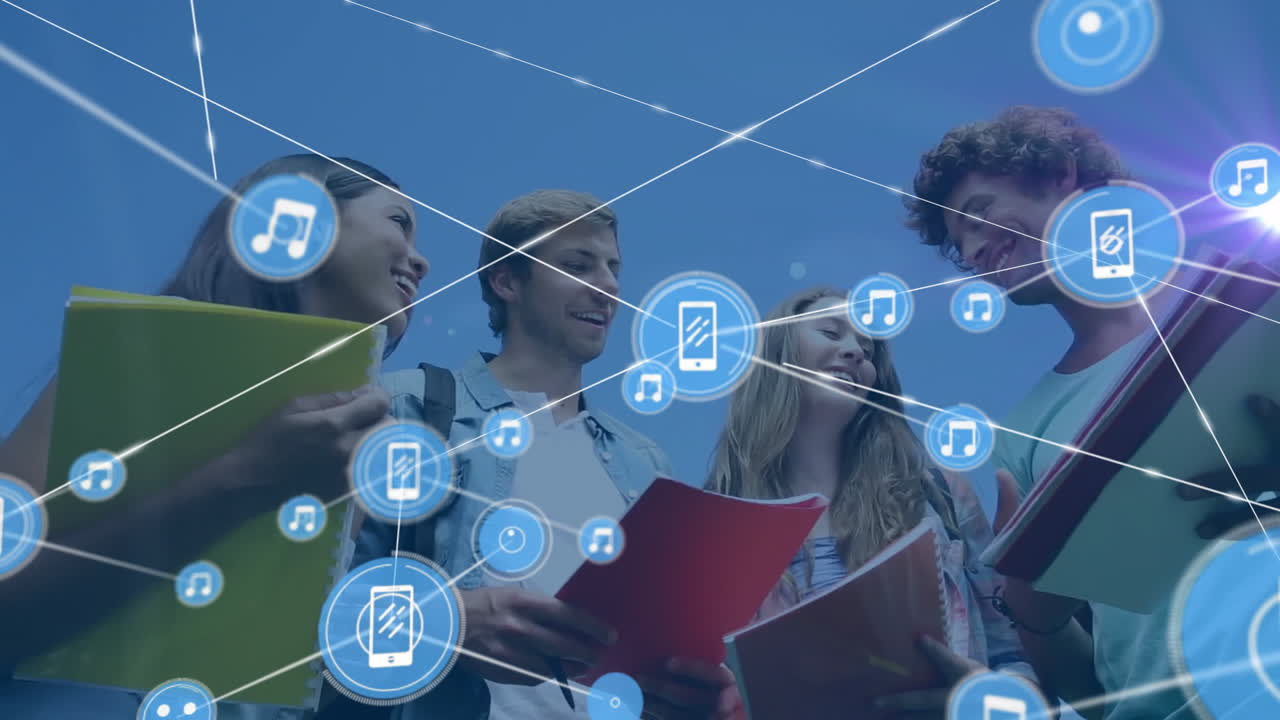 노트북을 들고, 디지털 커뮤니케이션 아이콘과 음악 노트 애니메이션을 가진 학생