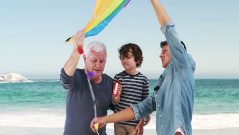 niño con su padre y su abuelo