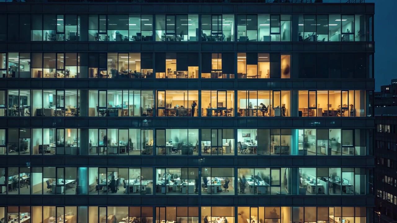 Time-lapse di un Moderno Edificio per Uffici dal Crepuscolo alla Notte