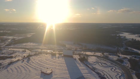 Antenne-Während-Einer-Wintersaison-Während-Des-Sonnenuntergangs