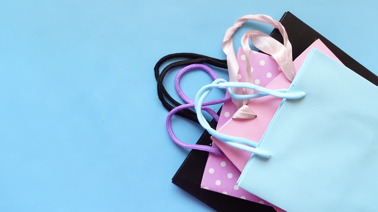 다채로운 선물 가방