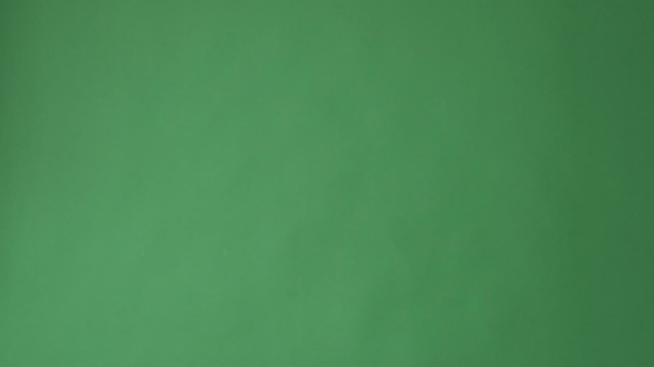 el artista de mimo asombrado dando una señal de mano de ok