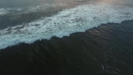 Wave-crashing-during-sunset