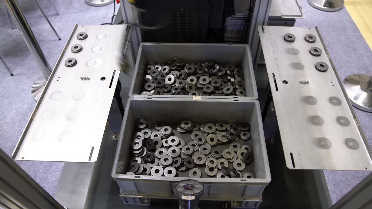 brazo robótico tecnología industrial moderna.