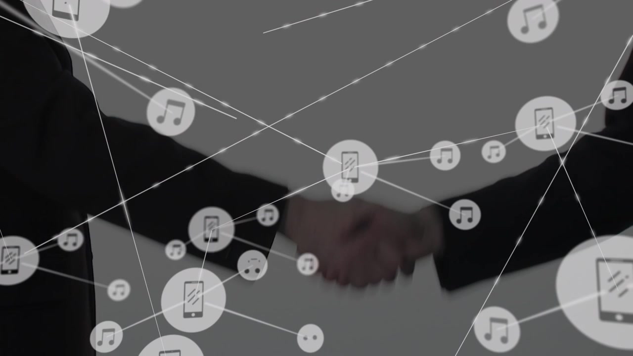 Animazione di una rete di connessioni con icone sopra la parte centrale di professionisti che si stringono la mano.