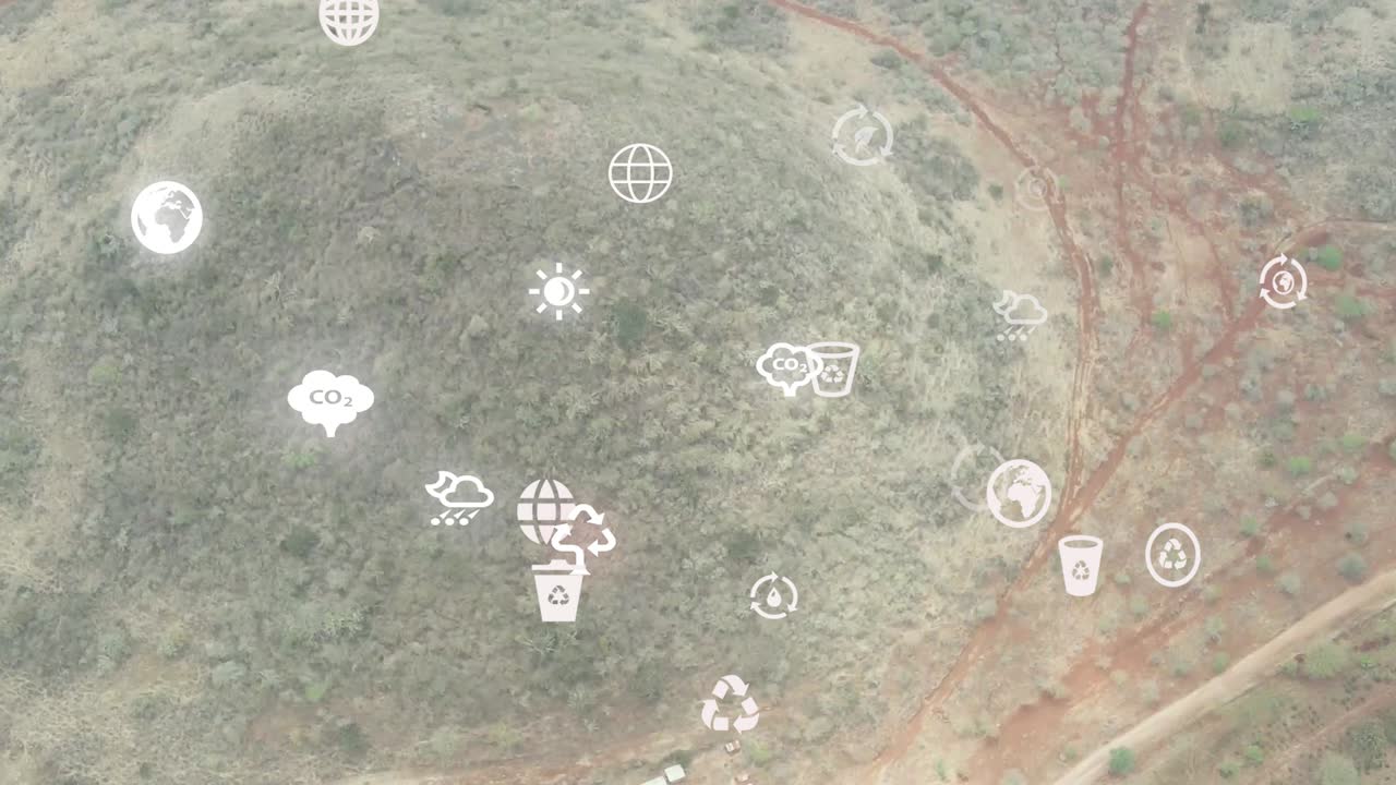 킬리만자로 슬로프의 농장에서 드론 비행 - 녹색 케냐 농장, 가난한 정착 아프리카 공중 농경 농장