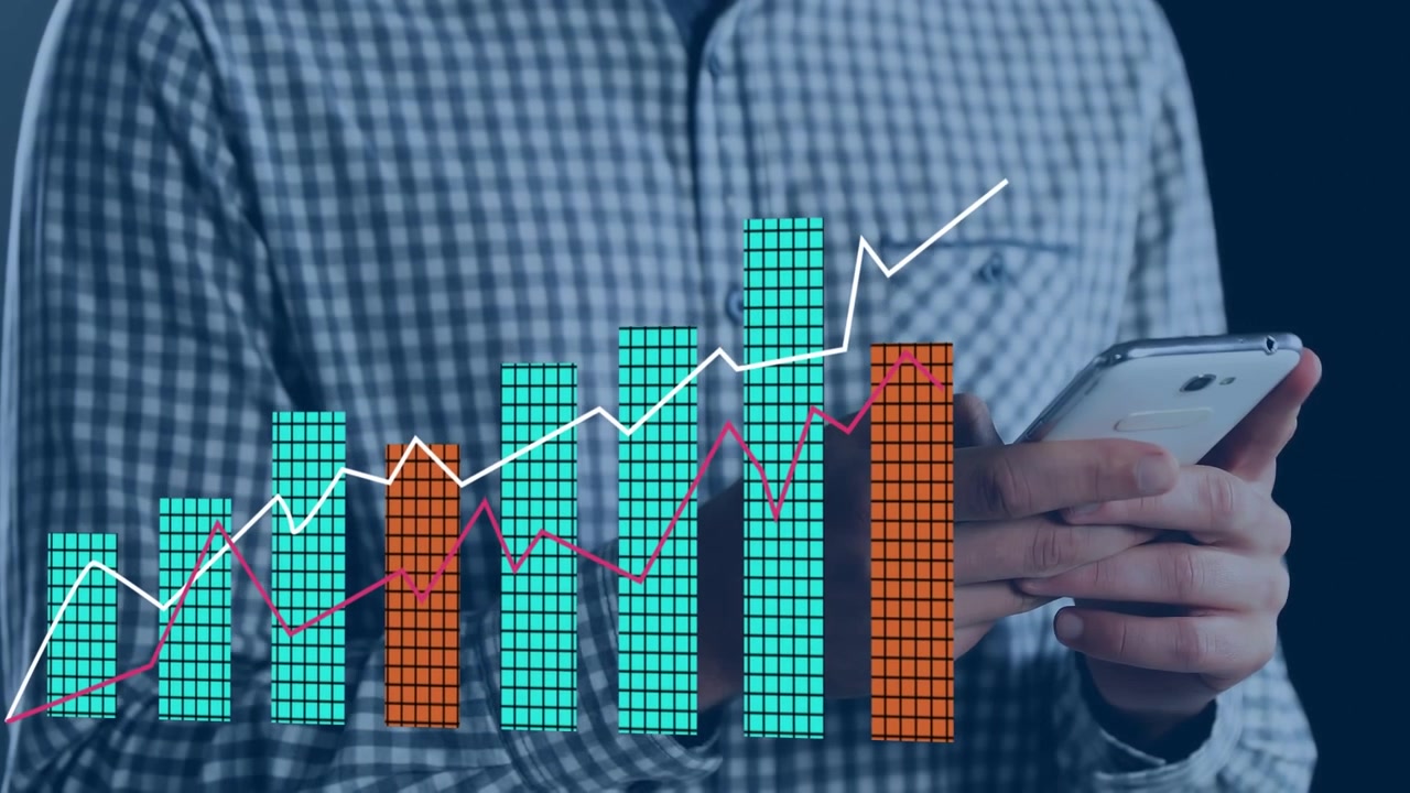 Animazione di elaborazione dati statistici sul busto di un uomo che usa lo smartphone.