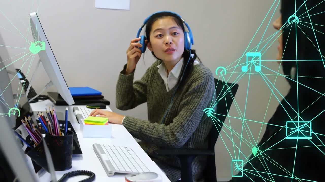 사무실에서 다양한 비즈니스 사람들에 대한 아이콘과의 연결의 애니메이션