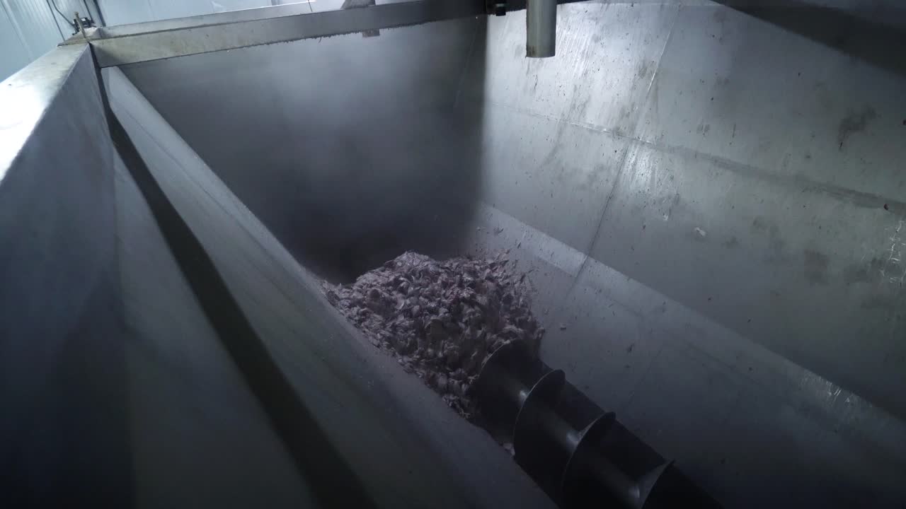 어업 산업: 물고기 부분을 수집  ⁇ 크에  ⁇ 는 파이프