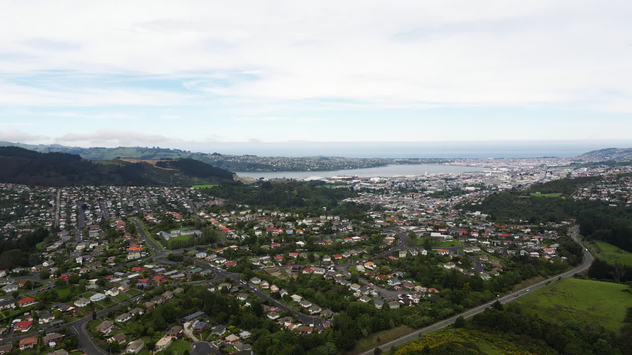 parte norte de la ciudad de dunedin en nueva zelanda, vista aérea de establecimiento