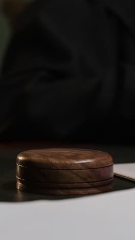 judge in court hearing