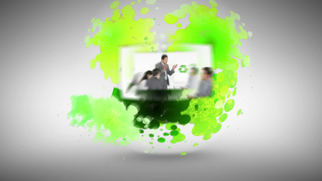 hombre que muestra negocios ecológicos