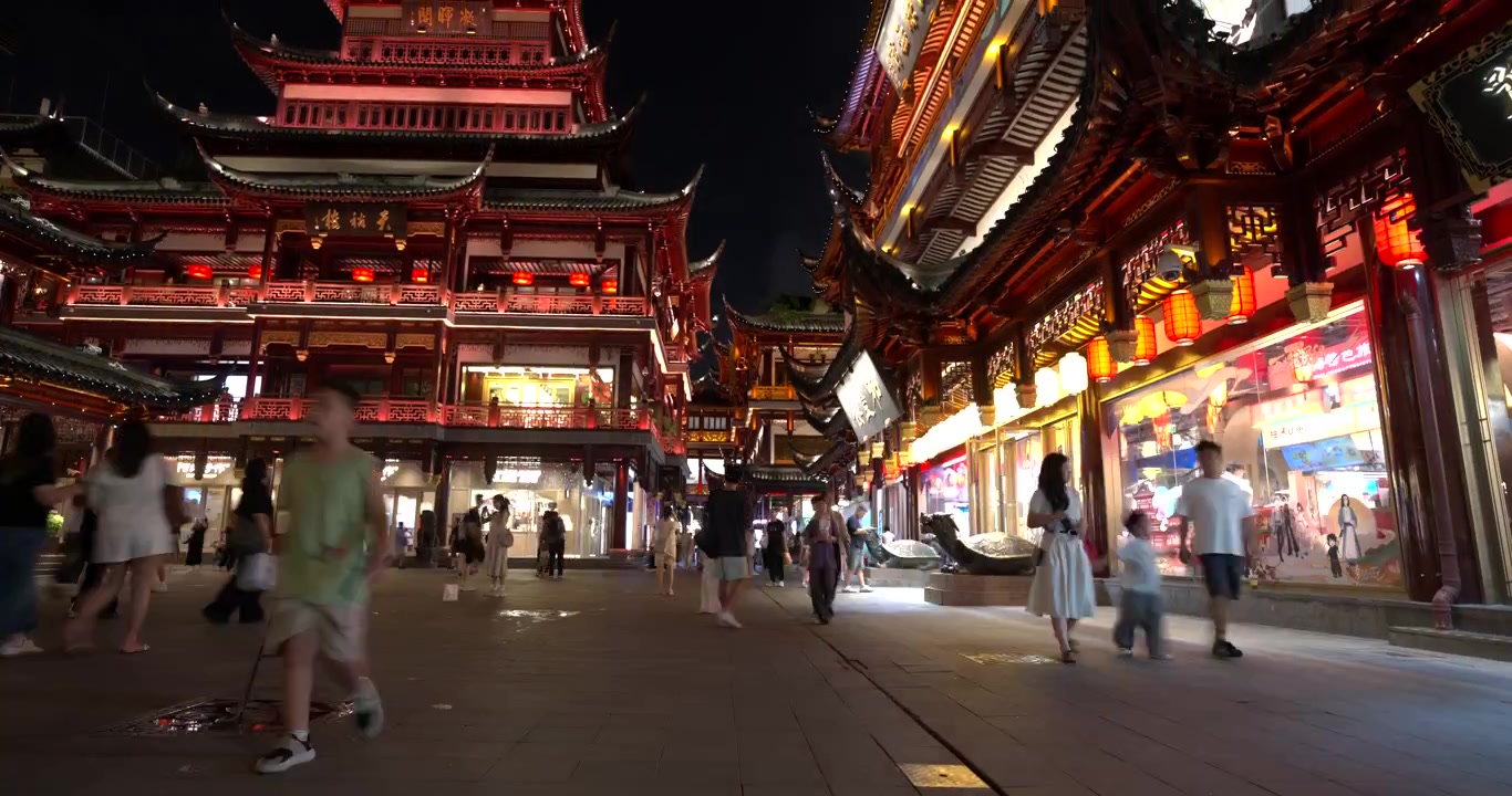上海の豫園にある賑やかな夜市