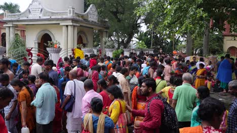 large crowd of people at a hindu temple in india