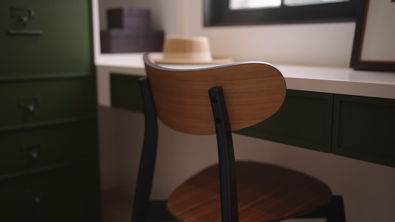 dolly tiro de trabajar en casa diseño de esquina silla acogedora de madera woth escritorio blanco al lado de la gran ventana y el sol luz suave de día