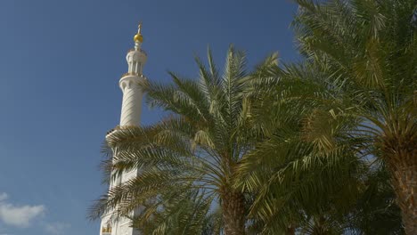 tiempo del día cielo azul abu dhabi famoso jeque zayed mezquita torre palm view 4k emiratos árabes unidos