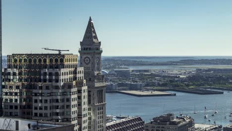 Un-Lapso-De-Tiempo-Del-Horizonte-De-La-Ciudad-De-Boston-A-Lo-Largo-Del-Río-Charles-Y-El-Puerto-De-Boston