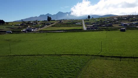 South-Pan-American-Highway-E35,-province-of-Pichincha,-Romerillos-sector,-El-Chaupi,-Ecuador