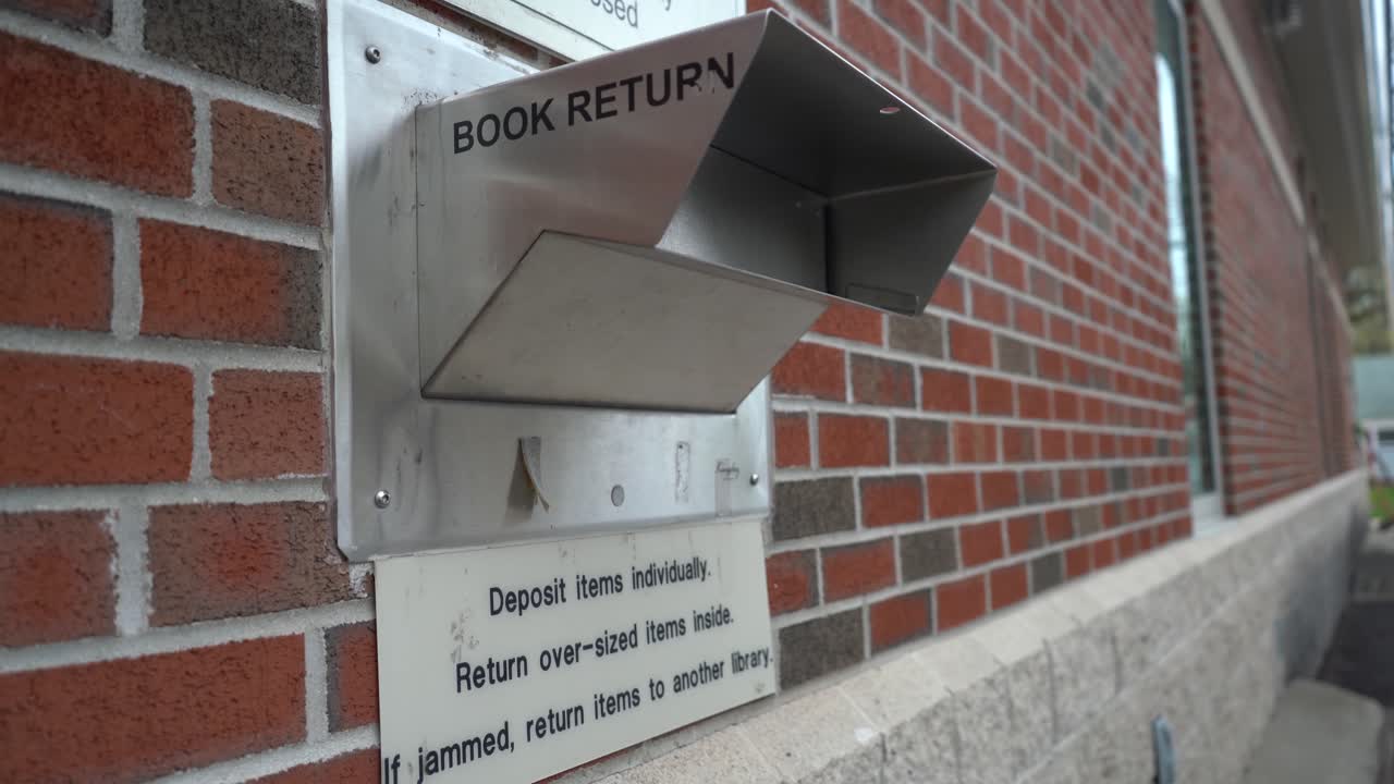 도서관 에서 책 을 돌려주는 상자