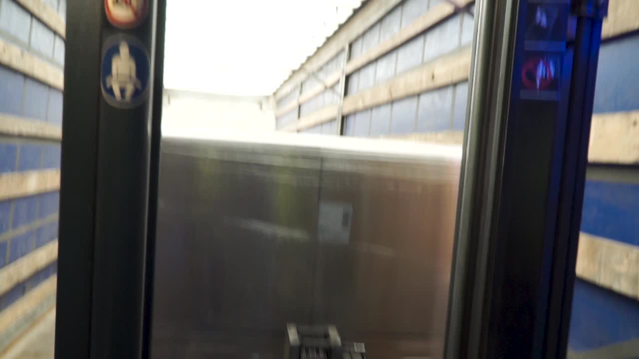 트럭에 포크리프트를 탑재하는