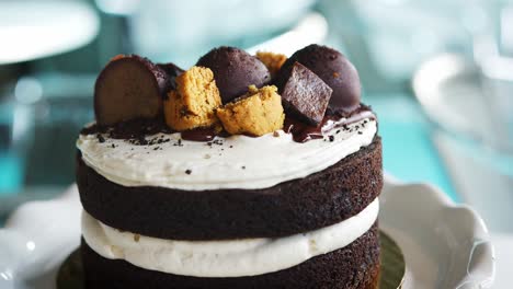 Close-Up-Of-Freshly-Baked-Cake-In-Coffee-Shop