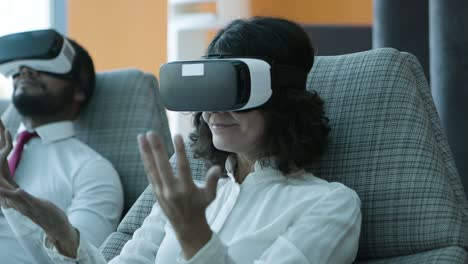 multiethnic coworkers in virtual reality
