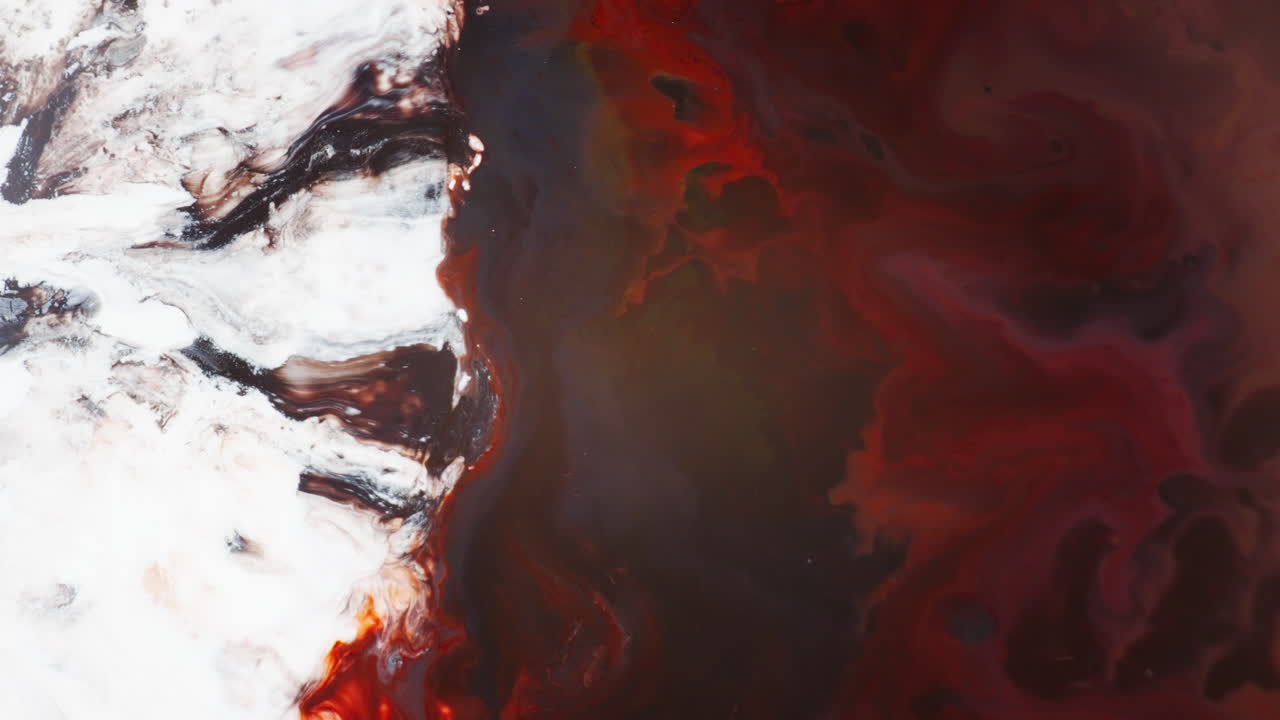 Fluid Paint Reaction - Flowing Pattern