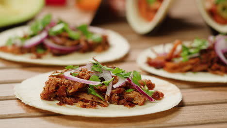 delicious carnitas tacos