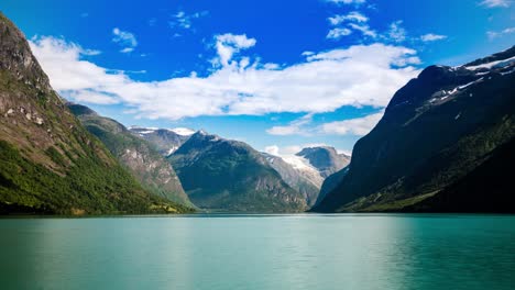 Lovatnet-See-Schöne-Natur-Norwegen-Zeitraffer.