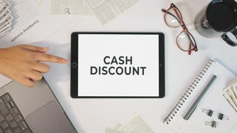 cash discount displaying on a tablet screen