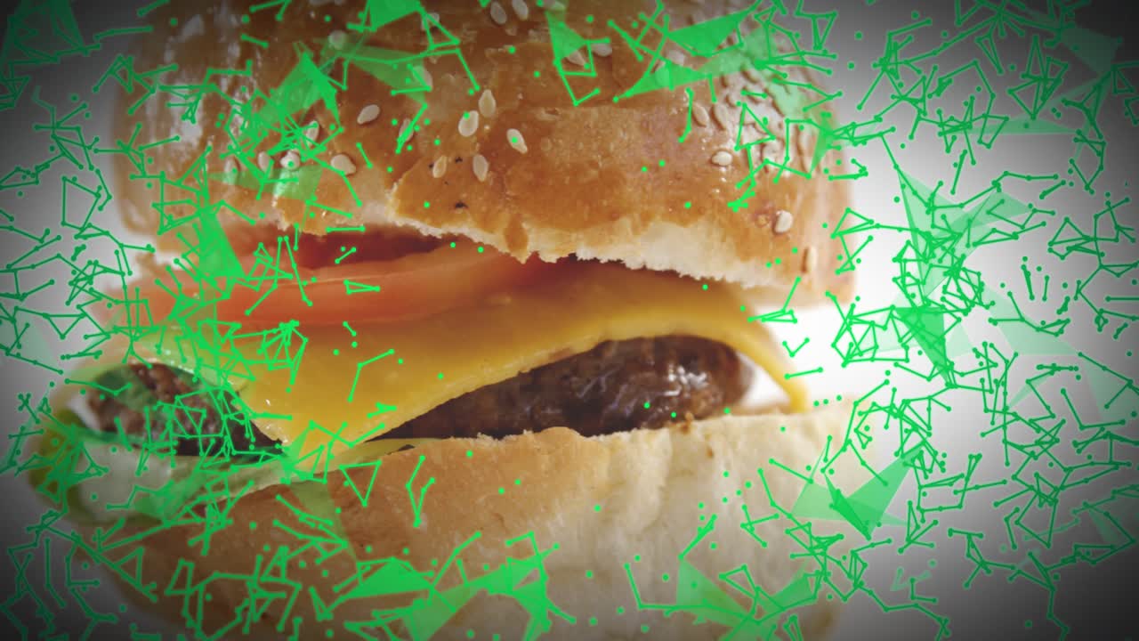 Pan de sésamo entrando por la izquierda, formándose una superposición verde, la cámara acercándose revelando una hamburguesa, promocionando.