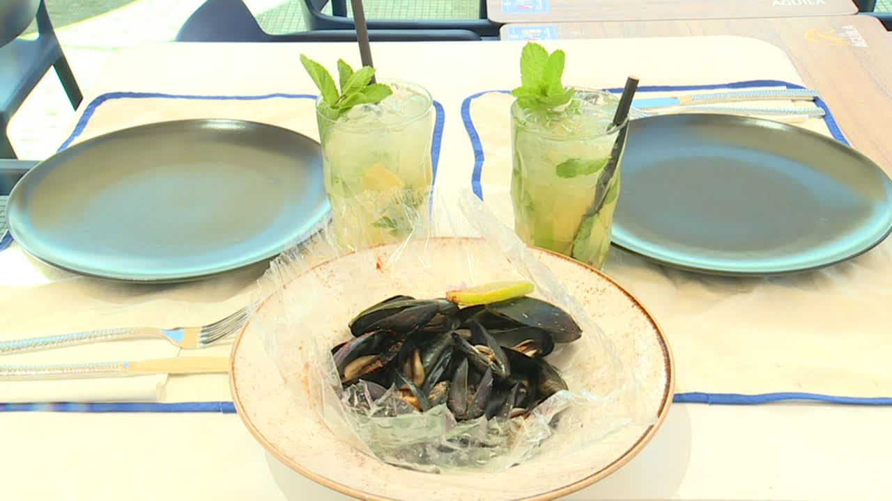 Table with Cocktails and Mussels