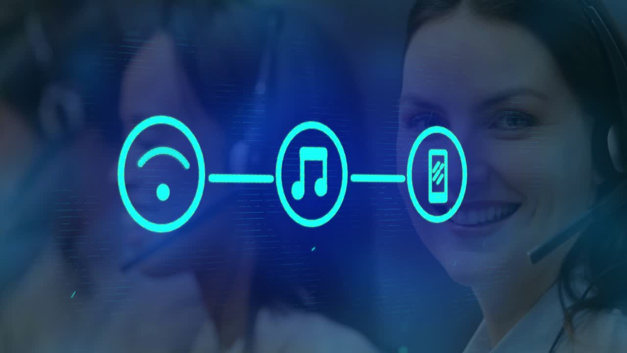 Animazione di icone multimediali su diversi professionisti che usano cuffie telefoniche in ufficio