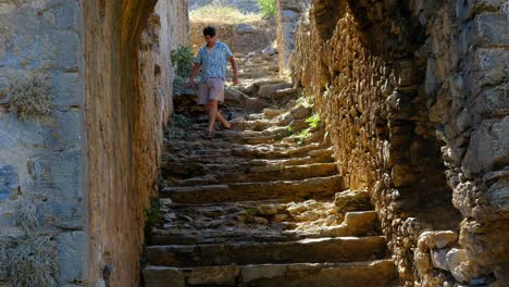 historical tourism visiting young