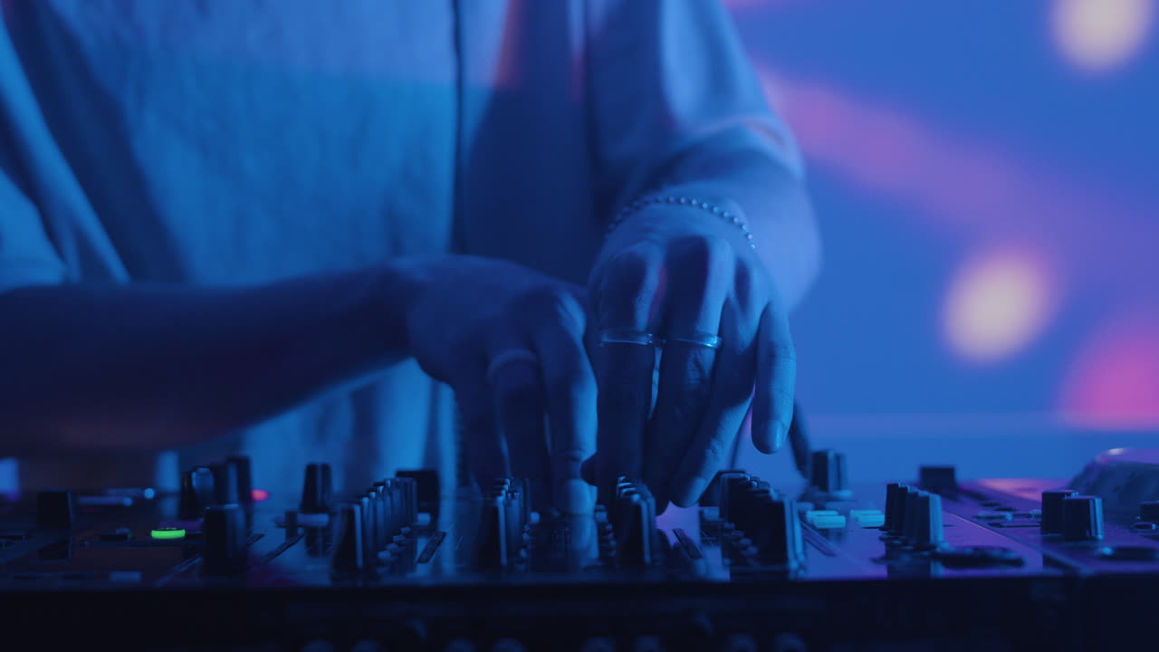 디스코에서 디제이