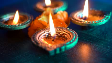 las lámparas de aceite de diwali.