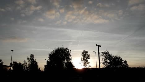 Clod-cover-timelapse-silhouette-foreground