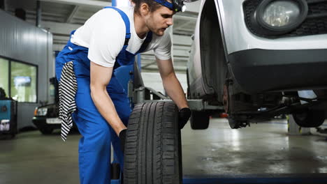 mechanic in the workshop