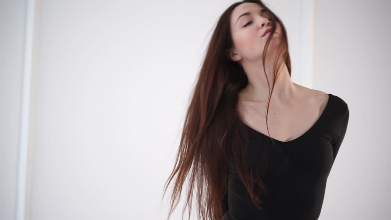 bailarín de ballet que se estira