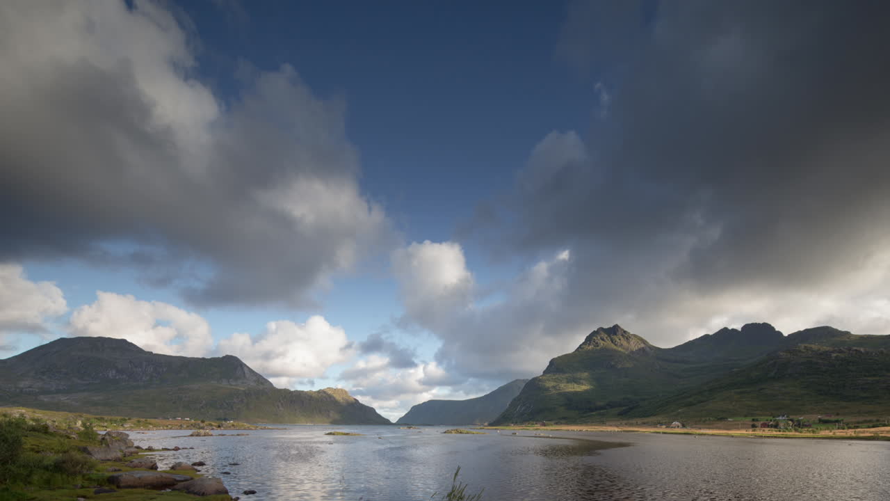 로포텐 호수 반사 03