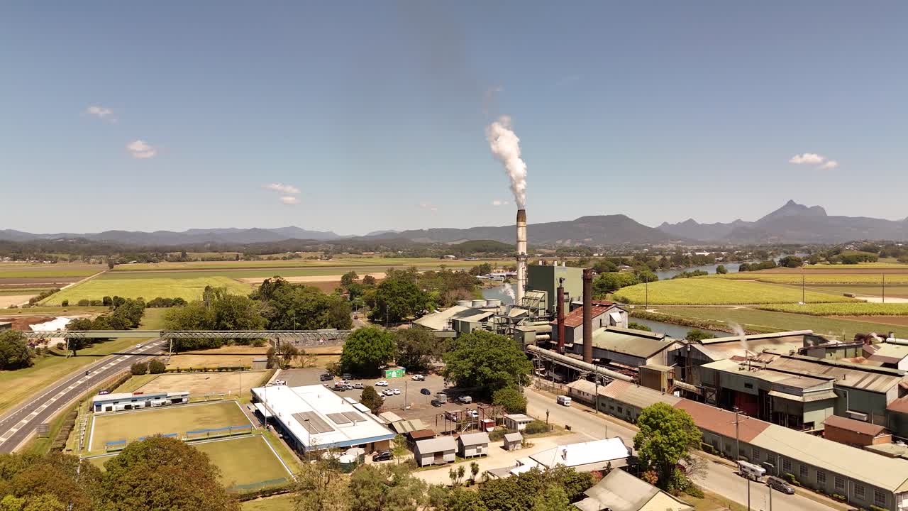 Panning from Condong in New South Wales towards the mountains
