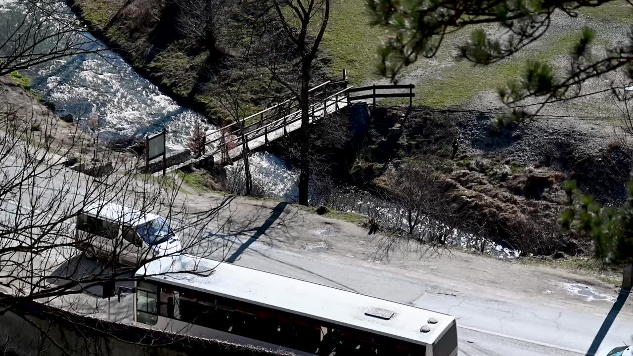 밀기울 성, 루마니아, 유럽 옆에 여기에서 버스를 통과하자